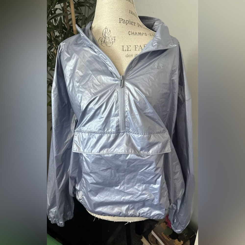 Under Armour Jacket Size Medium Women Metallic Blue Wind Breaker